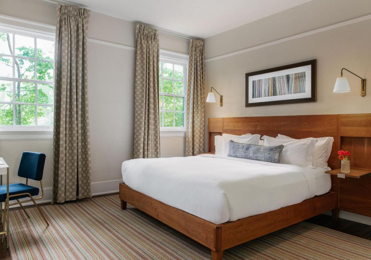 Oakhurst Inn At The University Charlottesville Ngoại thất bức ảnh